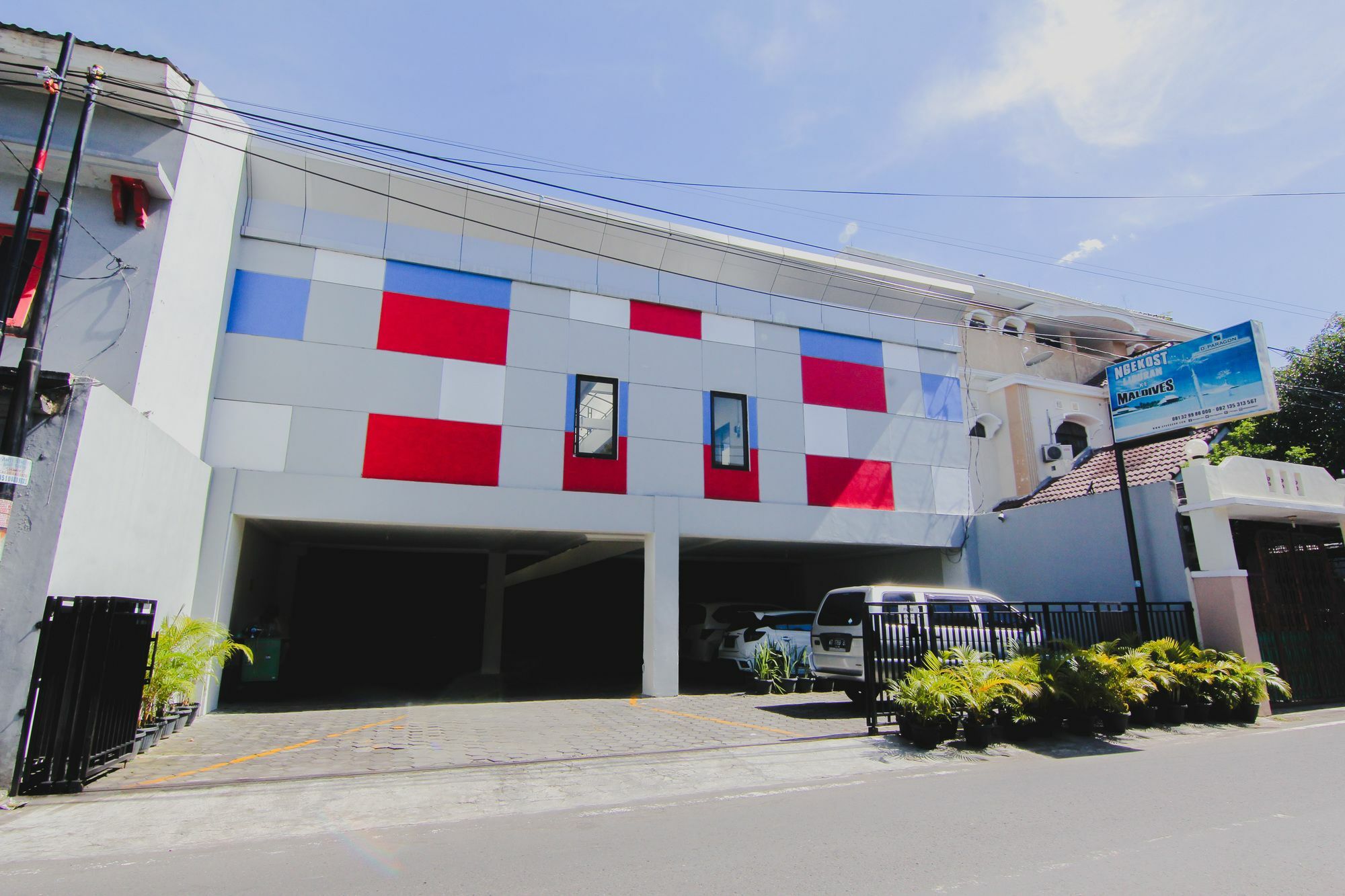 D'Paragon Upn Maguwo Esterno foto